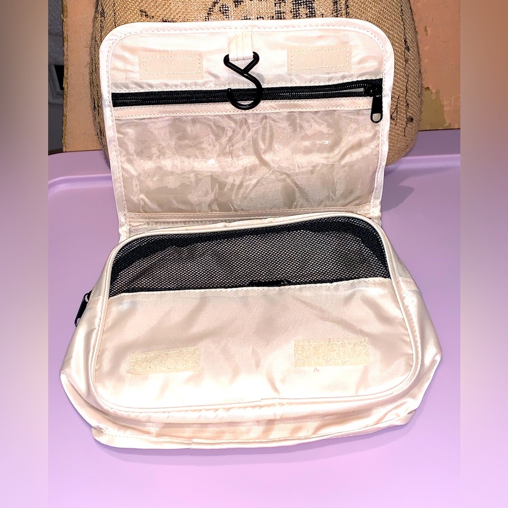 Cream Hanging Travel Organizer Toiletry Bag
